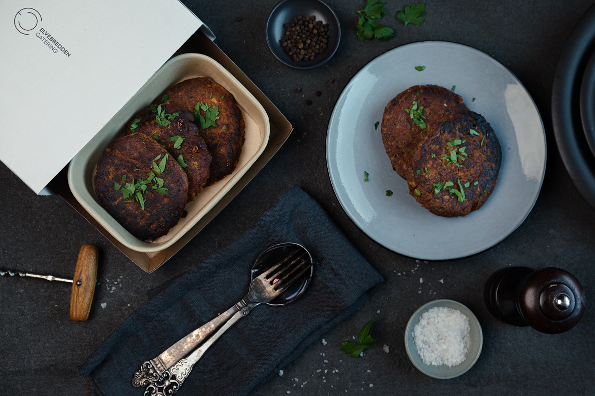 Urteschnitzel med linser og kikerter - varm