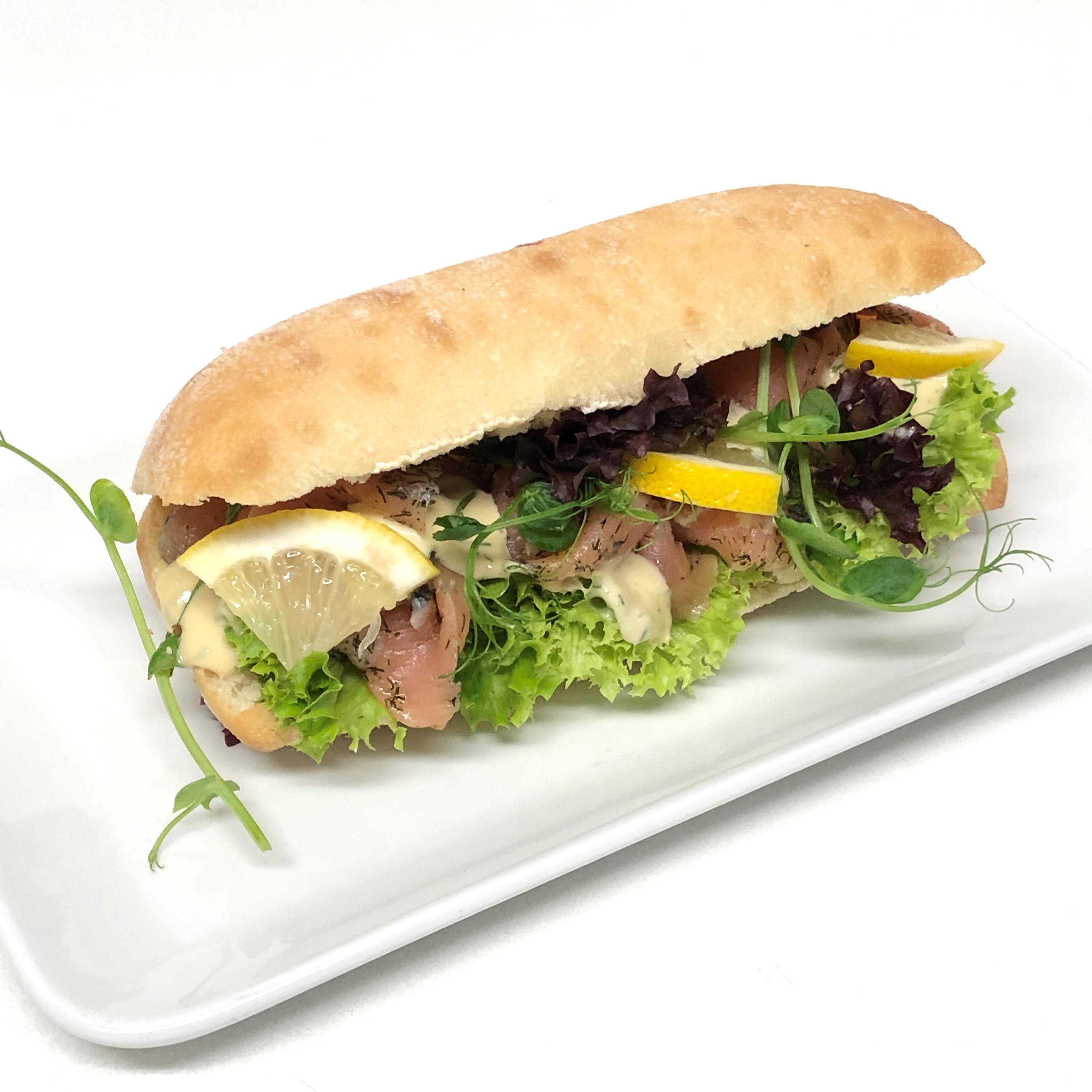 Ciabatta med urtegravet laks og sennespsaus