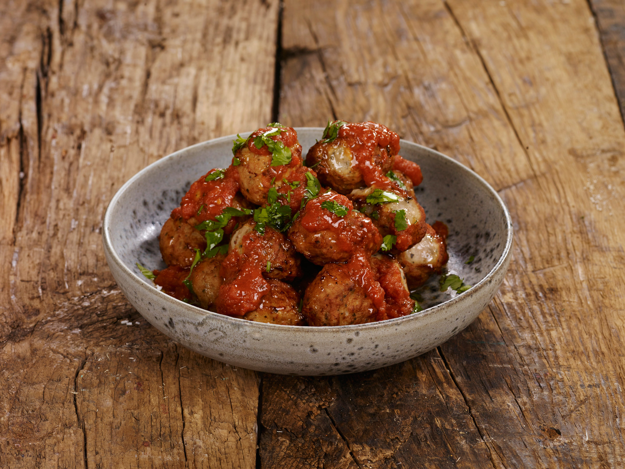 Spanske kjttboller med chili og tomatsaus