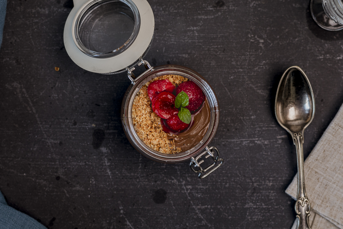 Sjokolademousse med crumble