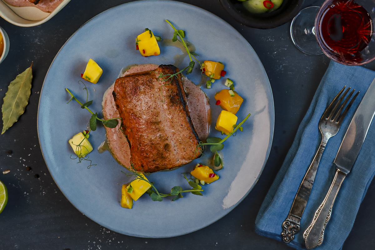 Tandoori laks med ris og mangosalat